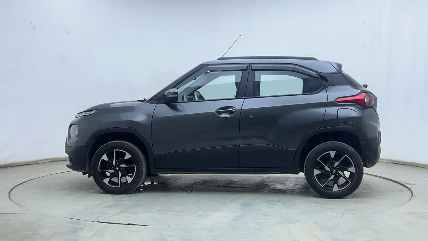 Used 2022 Tata Punch Creative AMT Petrol Automatic exterior LEFT SIDE VIEW
