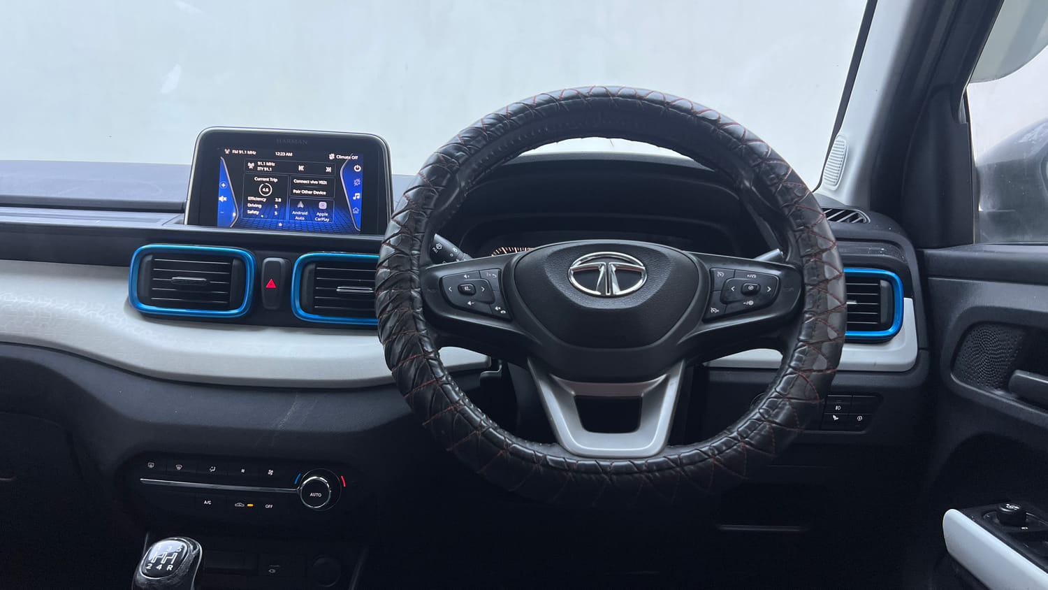 Used 2022 Tata Punch Creative MT Petrol Manual interior STEERING VIEW