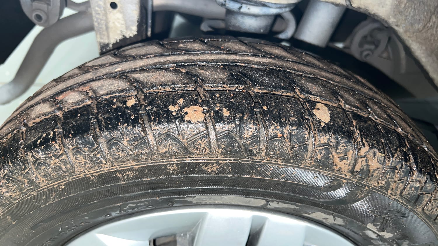 Used 2013 Maruti Suzuki Alto 800 Lxi Petrol Manual tyres RIGHT REAR TYRE TREAD VIEW