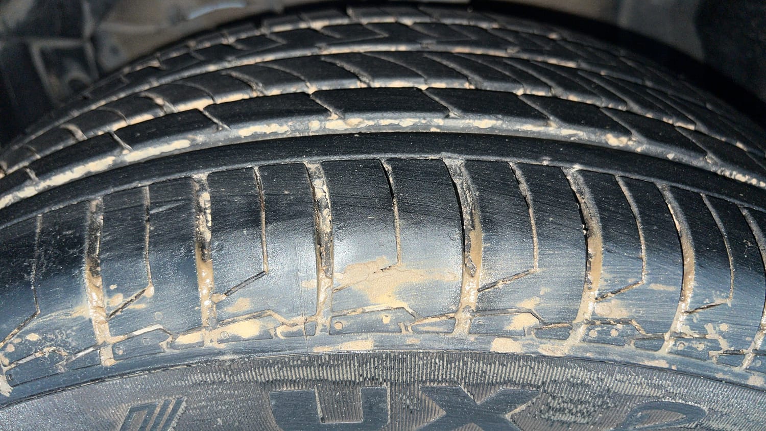 Used 2021 Maruti Suzuki S-Cross Alpha AT Petrol Automatic tyres LEFT FRONT TYRE TREAD VIEW