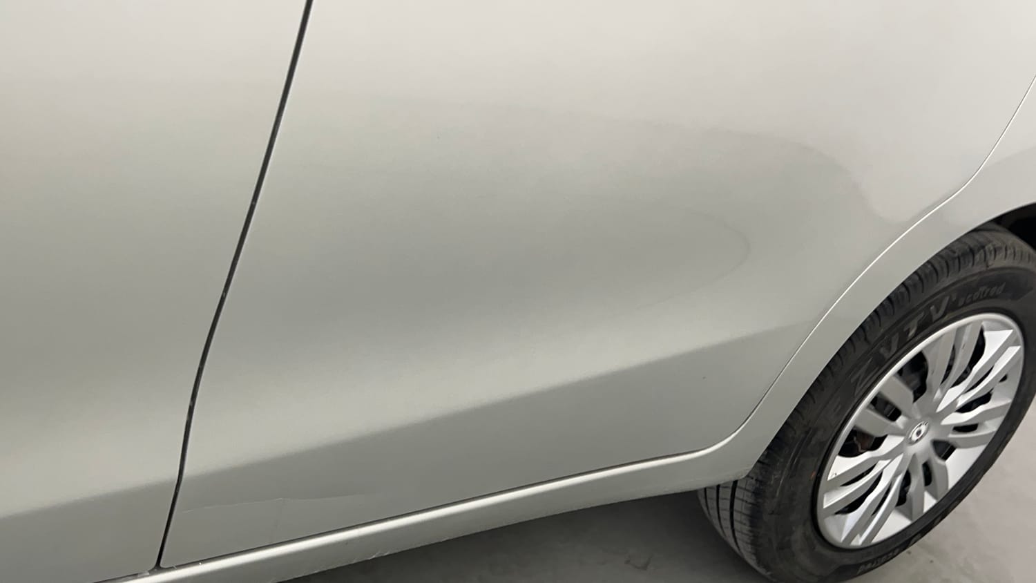 Used 2019 Maruti Suzuki Celerio VXi AMT Petrol Automatic dents MINOR DENT