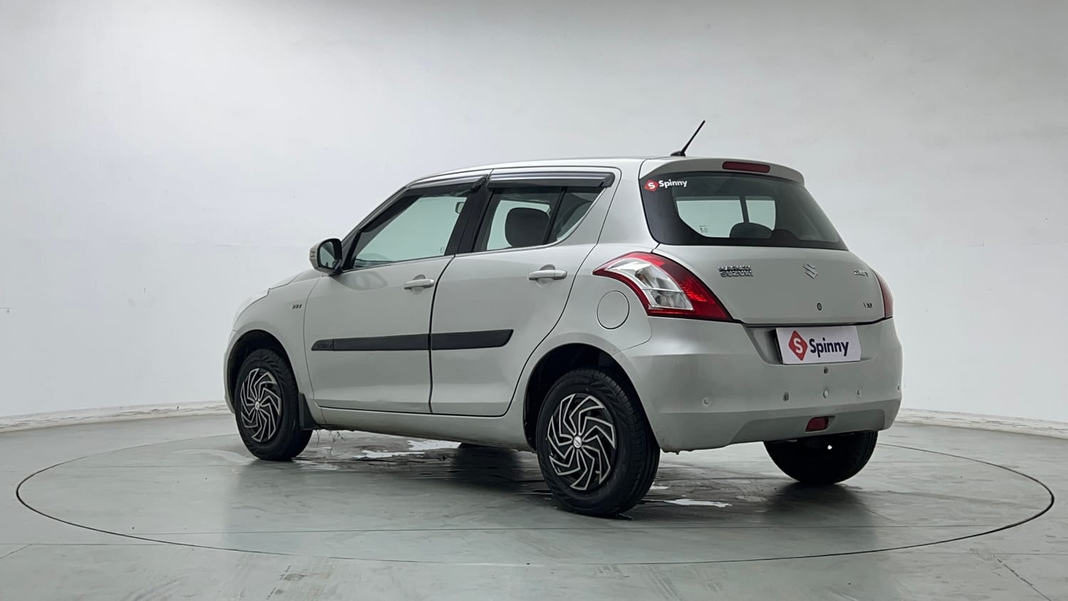 Used 2016 Maruti Suzuki Swift VXI (O) Petrol Manual exterior LEFT REAR CORNER VIEW