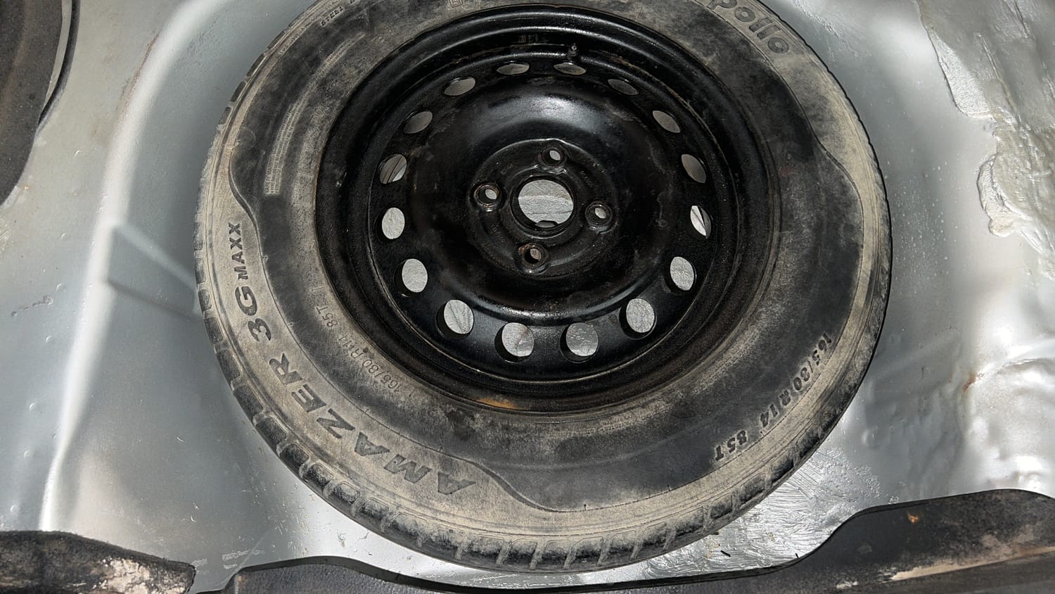 Used 2017 Maruti Suzuki Swift Dzire VDI (O) Diesel Manual tyres SPARE TYRE VIEW