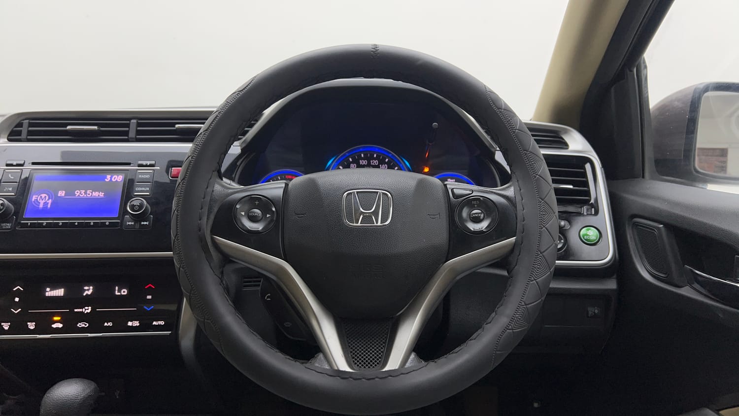 Used 2015 Honda City VX CVT Petrol Automatic interior STEERING VIEW