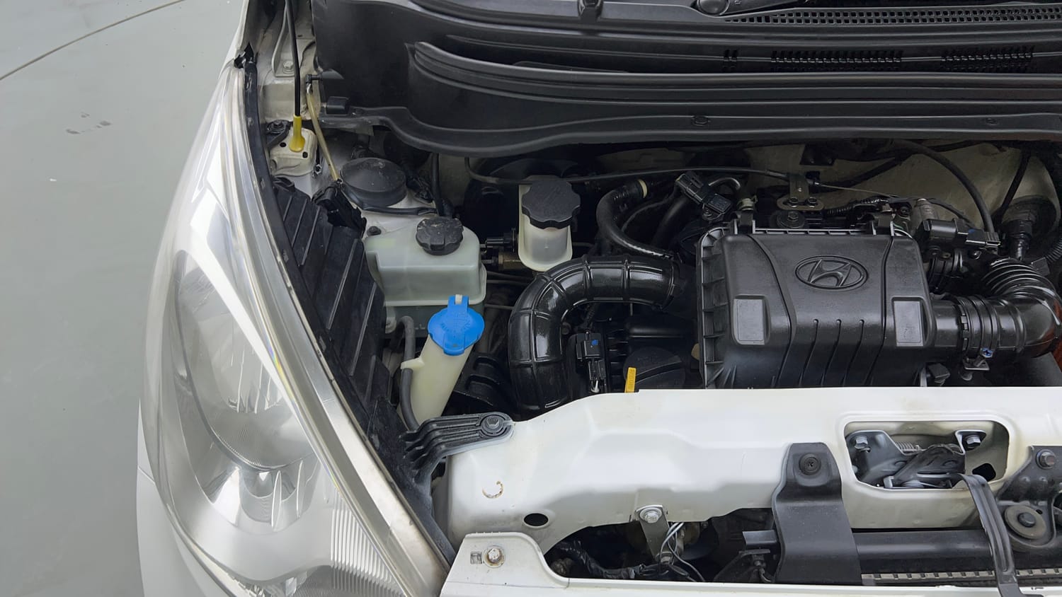 Used 2017 Hyundai Eon Magna + Petrol Manual engine ENGINE RIGHT SIDE VIEW