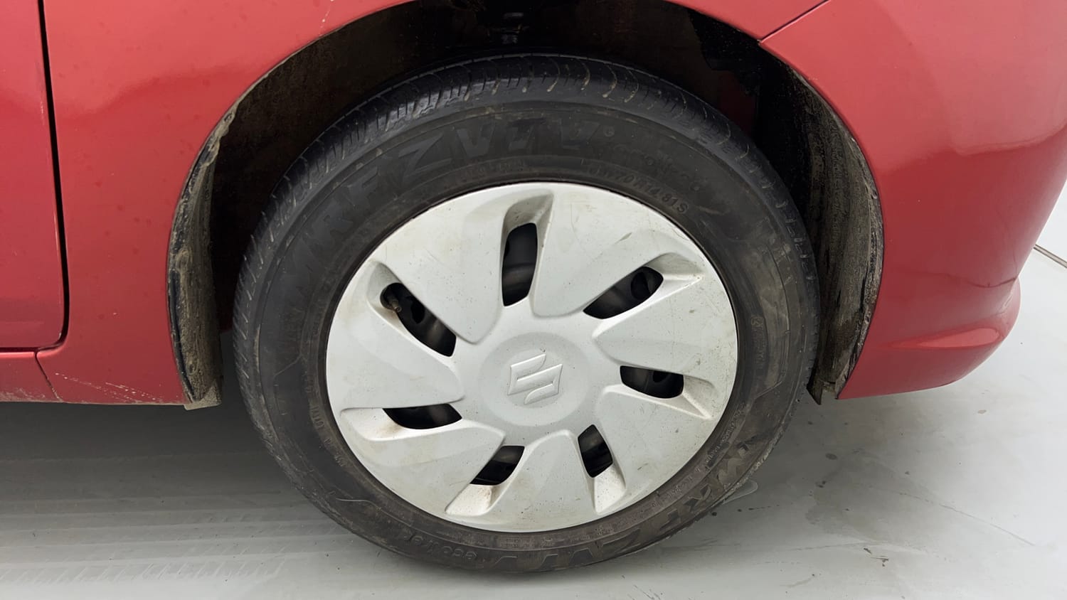 Used 2019 Maruti Suzuki Celerio VXi AMT Petrol Automatic tyres RIGHT FRONT TYRE RIM VIEW