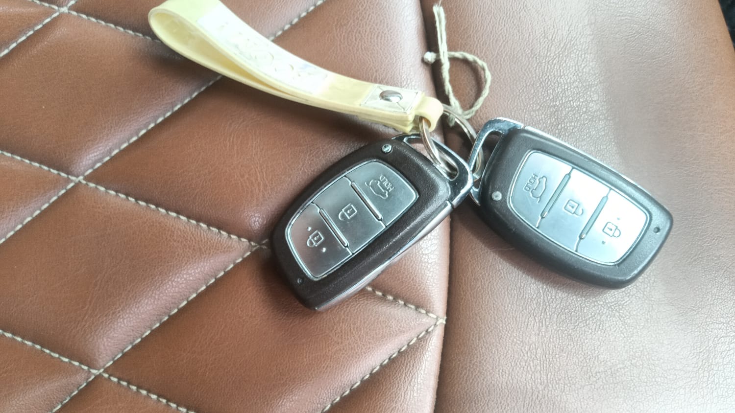 Used 2018 Hyundai Creta SX 1.6 AT Petrol Petrol Automatic extra CAR KEY VIEW