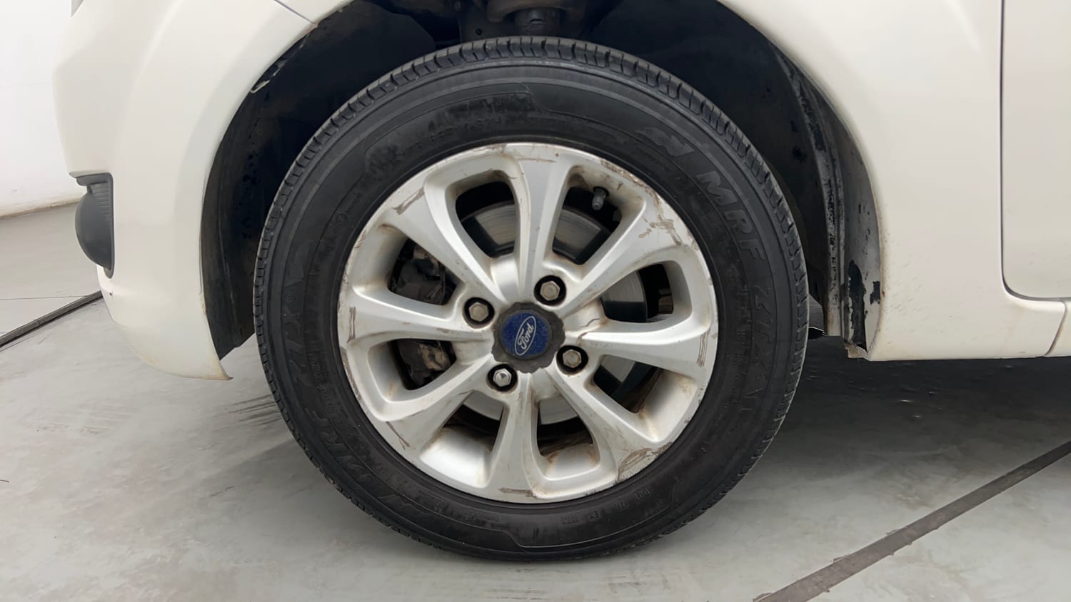Used 2012 Ford Figo Duratec Petrol ZXI 1.2 Petrol Manual tyres LEFT FRONT TYRE RIM VIEW