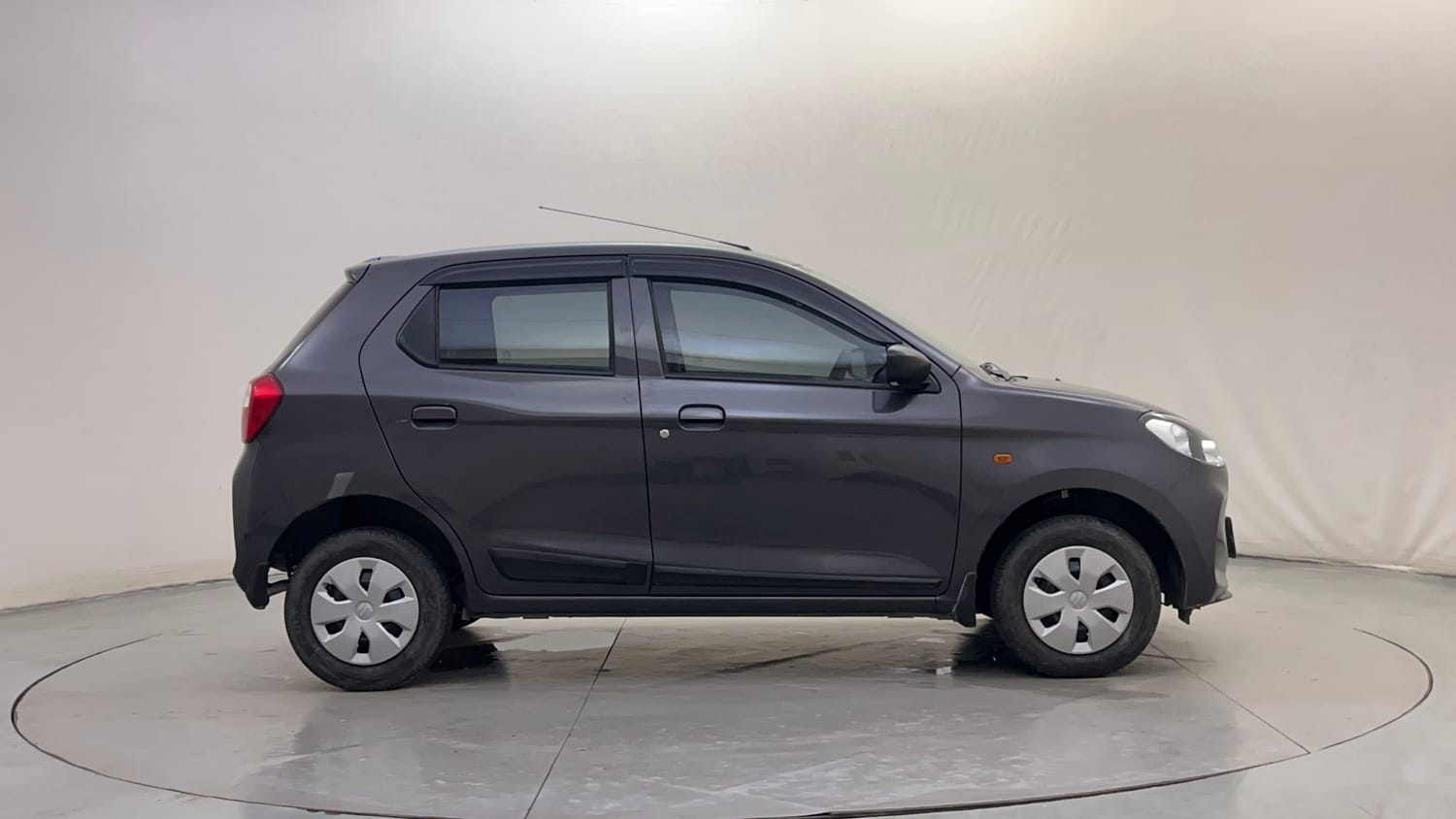 Used 2025 Maruti Suzuki Alto K10 VXi Plus (O) Petrol Manual exterior RIGHT SIDE VIEW