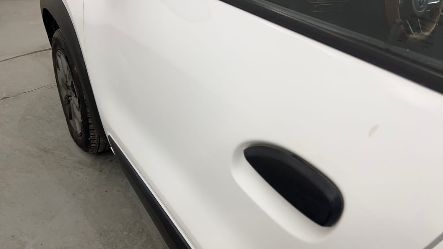 Used 2022 Renault Kwid CLIMBER 1.0 AMT (O) Dual Tone Petrol Automatic dents MINOR DENT