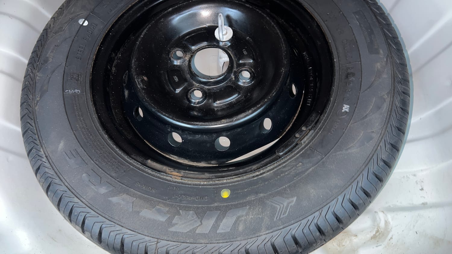 Used 2018 Maruti Suzuki Alto 800 VXi Petrol Manual tyres SPARE TYRE VIEW