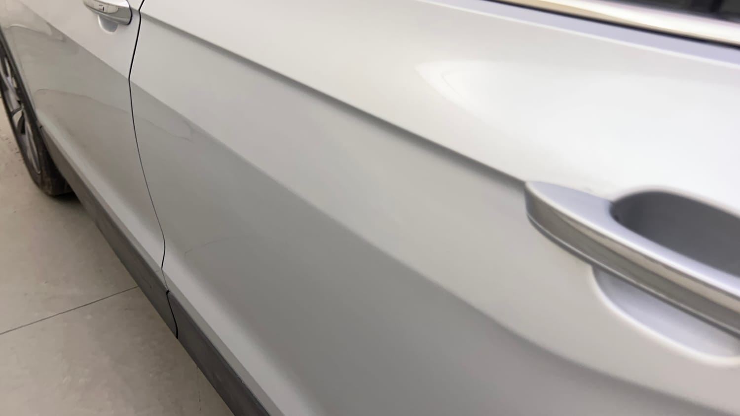 Used 2023 Volkswagen Taigun Topline 1.0 TSI AT Petrol Automatic dents MINOR DENT