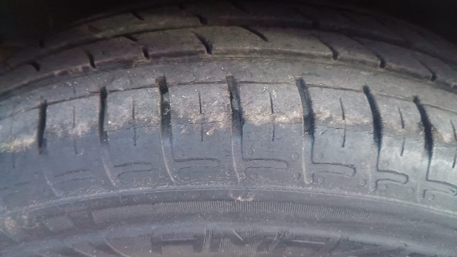Used 2021 Hyundai Grand i10 Nios Sportz 1.2 Kappa VTVT Petrol Manual tyres RIGHT REAR TYRE TREAD VIEW