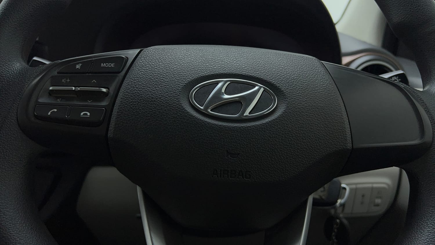 Used 2021 Hyundai Aura S 1.2 CNG Cng Manual top_features Airbags