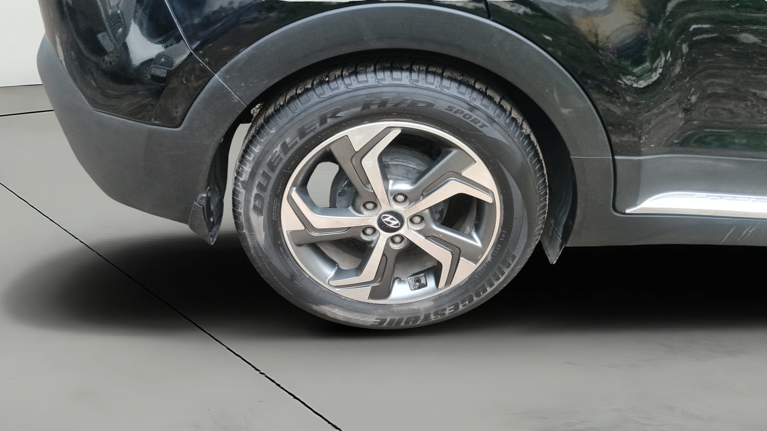 Used 2018 Hyundai Creta SX 1.6 AT Petrol Petrol Automatic tyres RIGHT REAR TYRE RIM VIEW