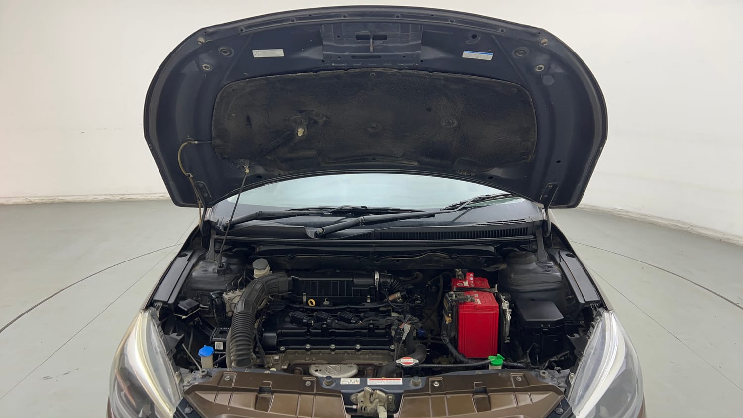 Used 2020 Maruti Suzuki Ciaz Alpha Hybrid 1.5 Petrol Manual engine ENGINE & BONNET OPEN FRONT VIEW
