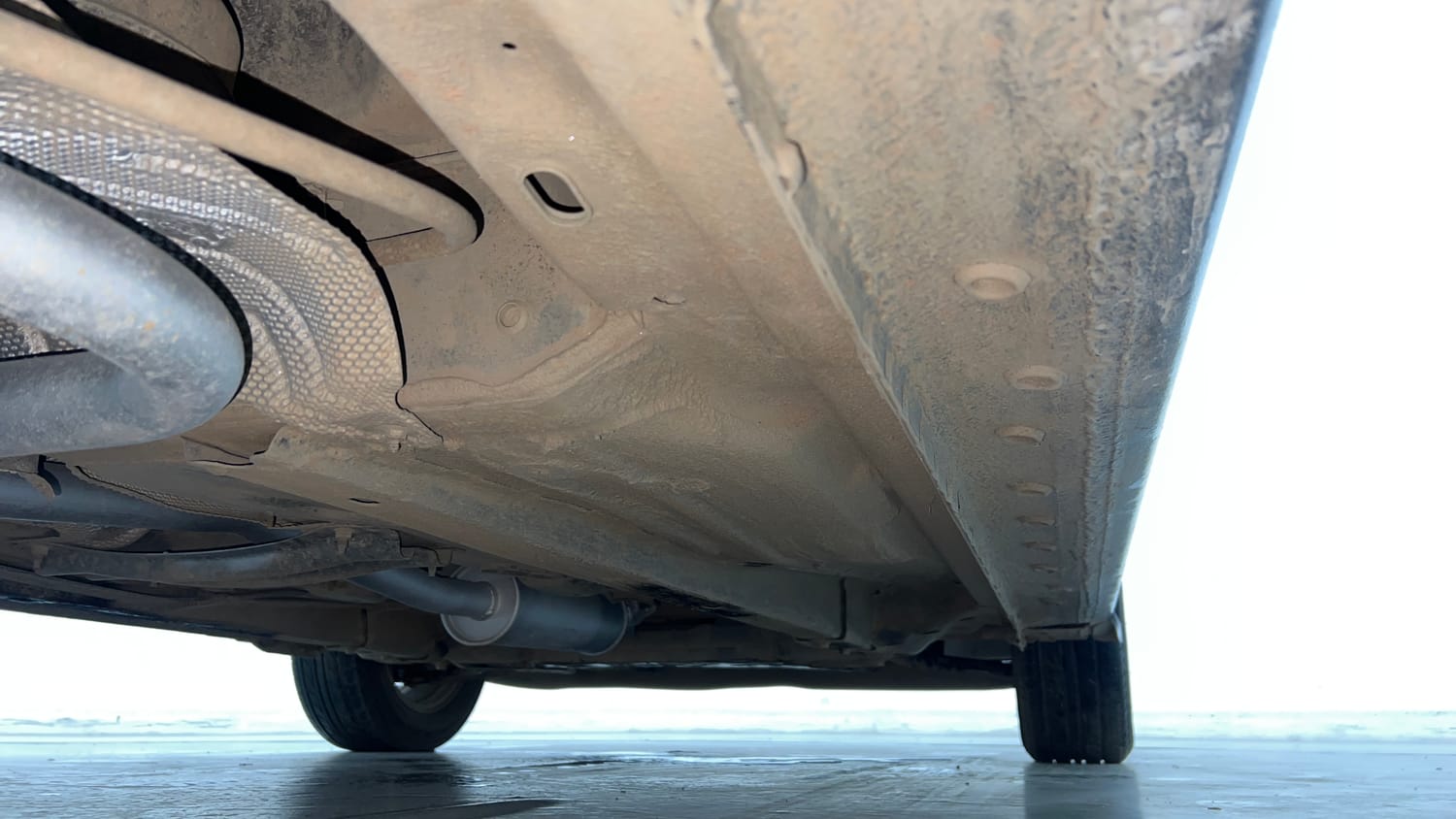 Used 2018 Ford Figo Aspire Titanium 1.2 Ti-VCT Petrol Manual extra REAR RIGHT UNDERBODY VIEW