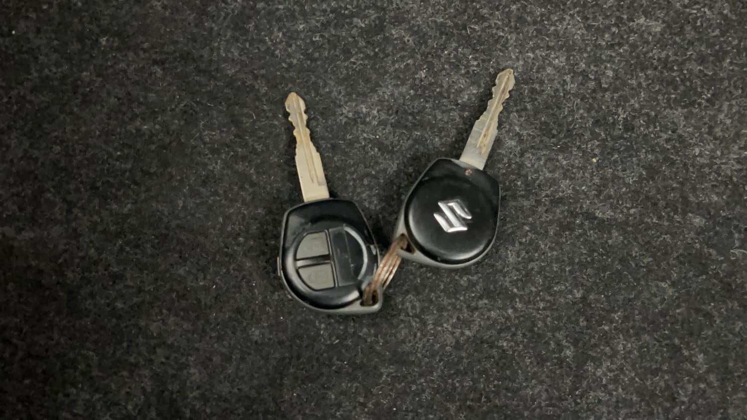 Used 2013 Maruti Suzuki Swift VXi Petrol Manual extra CAR KEY VIEW