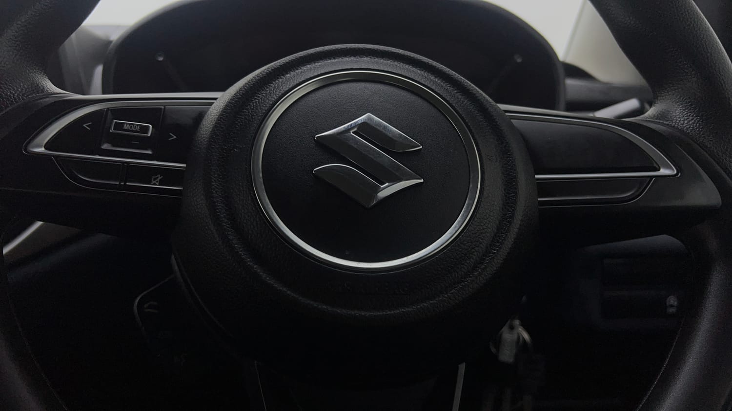 Used 2022 Maruti Suzuki Baleno Delta MT Petrol Manual top_features Airbags
