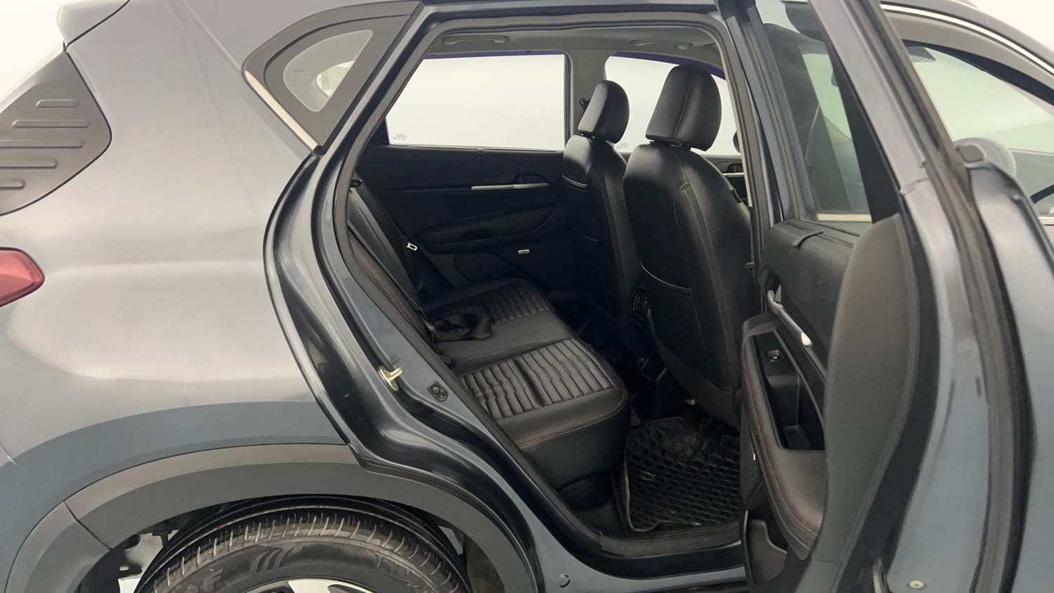 Used 2021 Kia Sonet GTX Plus 1.0 DCT Petrol Automatic interior RIGHT SIDE REAR DOOR CABIN VIEW