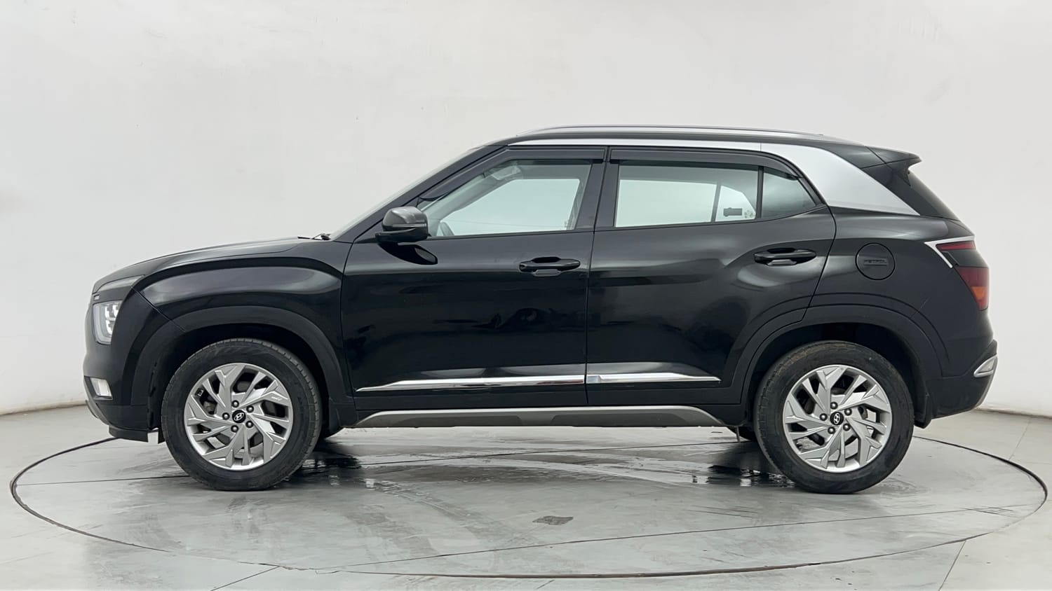 Used 2022 Hyundai Creta SX 1.5 Petrol Executive Petrol Manual exterior LEFT SIDE VIEW