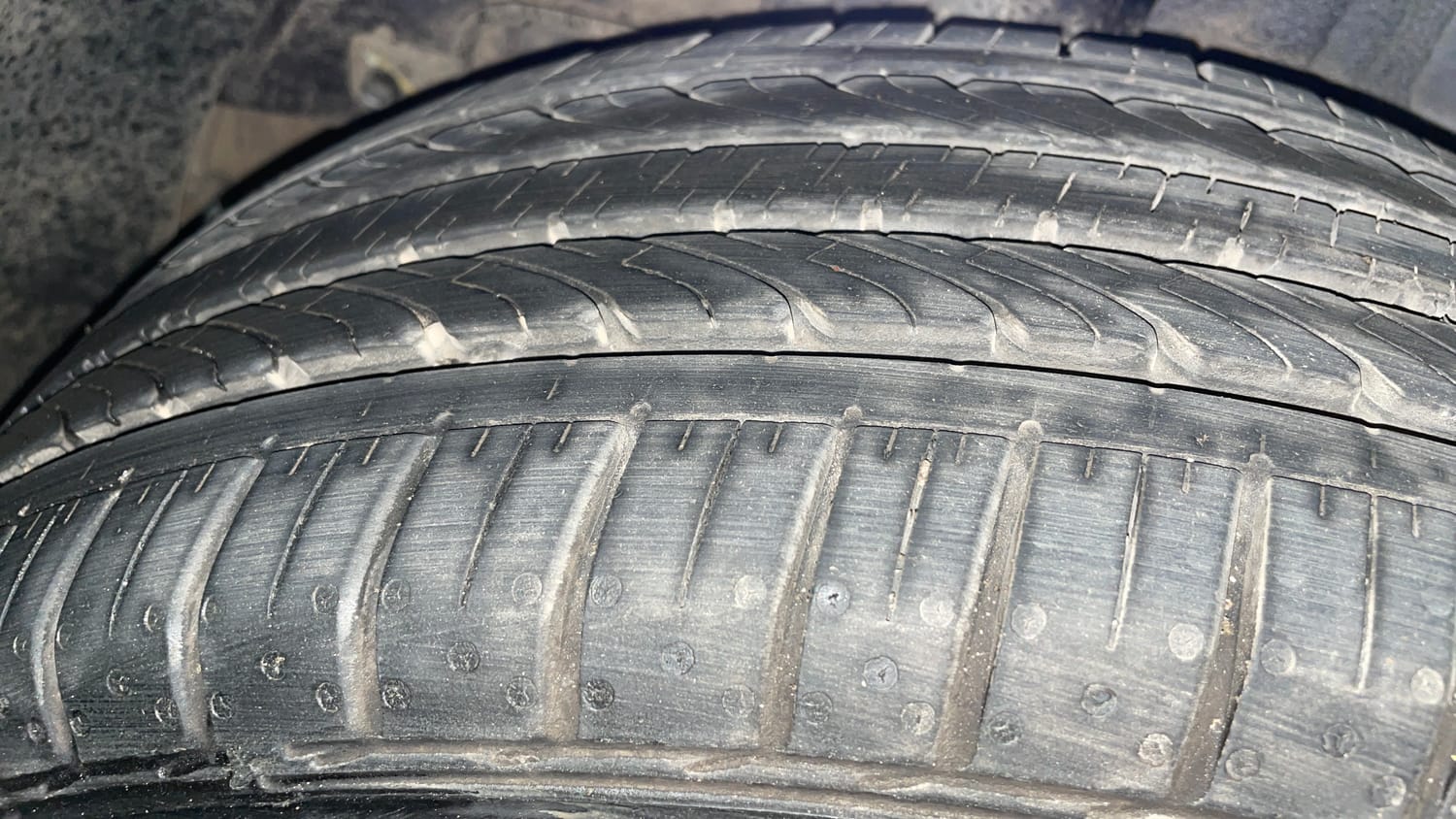 Used 2017 Hyundai Elite i20 Asta 1.2 Petrol Manual tyres RIGHT REAR TYRE TREAD VIEW