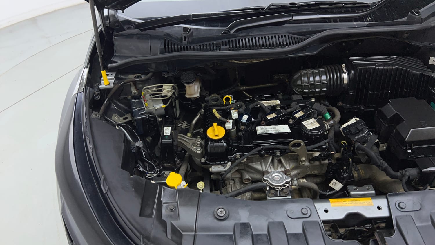 Used 2022 Tata Altroz XE Petrol Petrol Manual engine ENGINE RIGHT SIDE VIEW