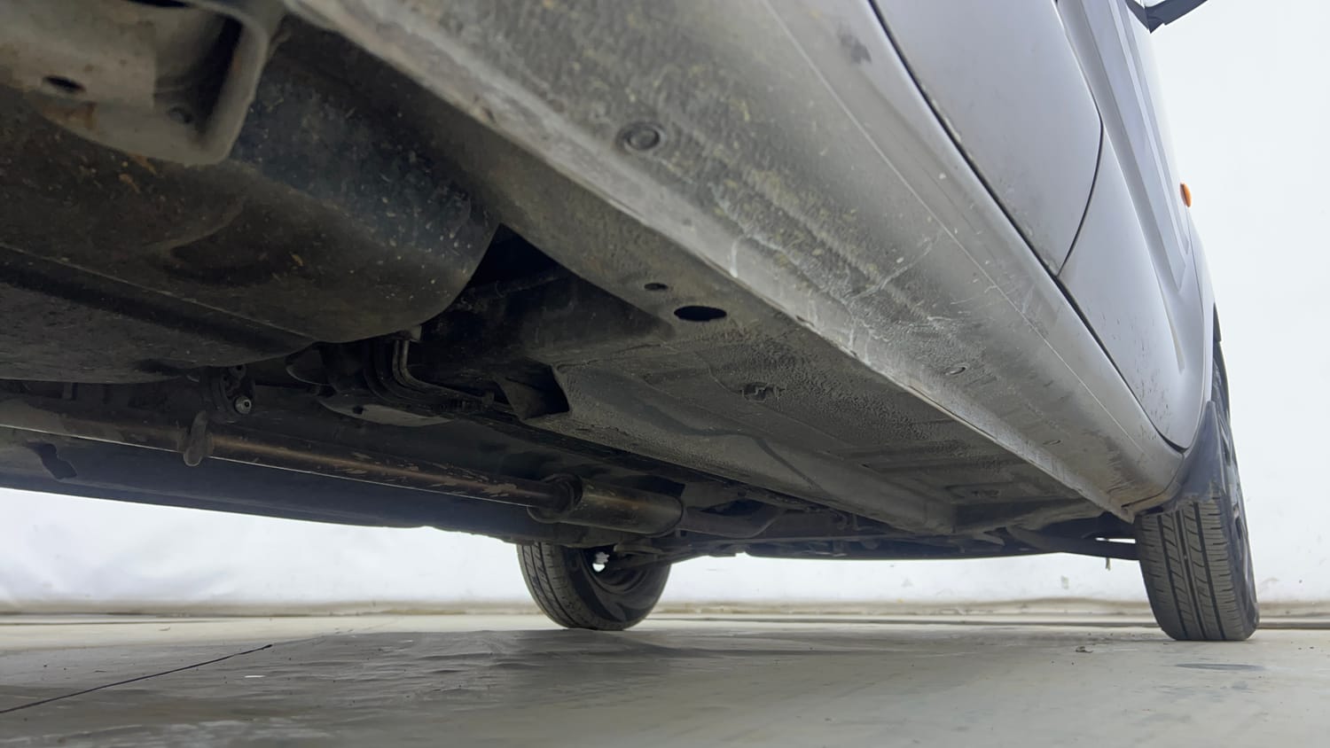 Used 2016 Datsun Redi-GO S Petrol Manual extra REAR RIGHT UNDERBODY VIEW
