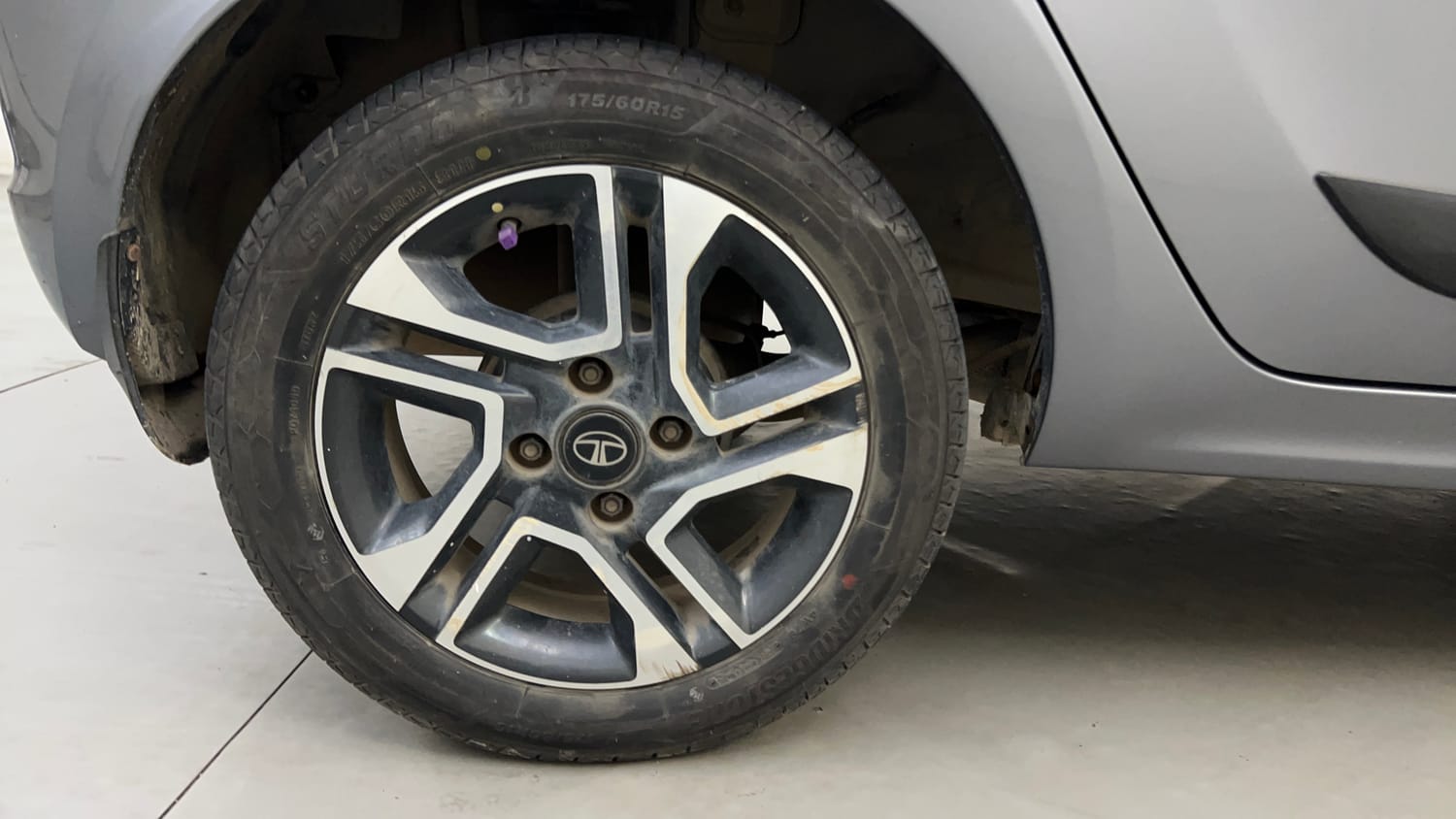 Used 2019 Tata Tiago Revotron XZA Plus Petrol Automatic tyres RIGHT REAR TYRE RIM VIEW