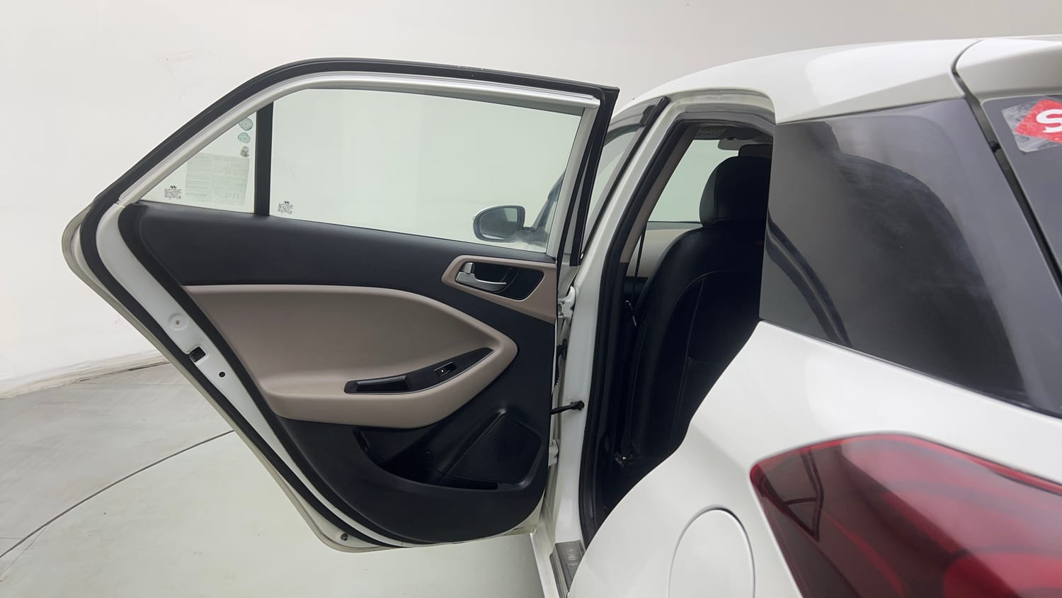 Used 2019 Hyundai Elite i20 Sportz Plus 1.2 Petrol Manual interior LEFT REAR DOOR OPEN VIEW