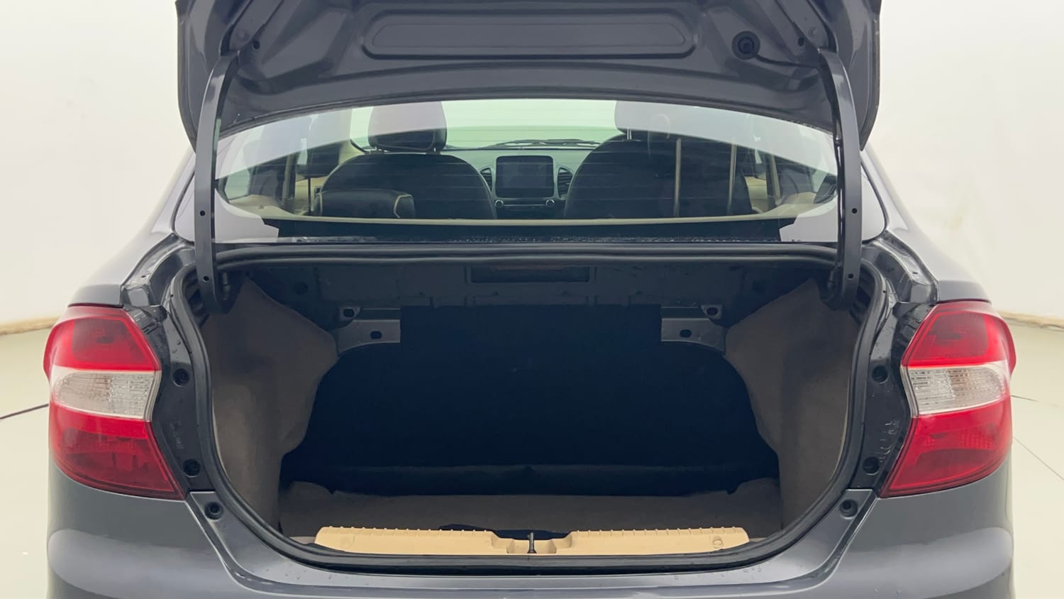 Used 2019 Ford Figo Aspire Titanium Plus 1.2 Ti-VCT Petrol Manual interior DICKY INSIDE VIEW