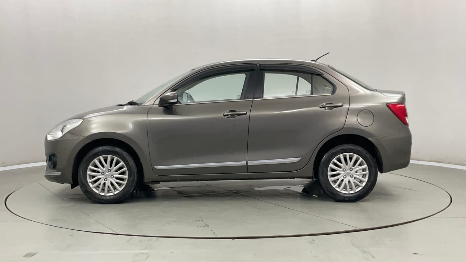 Used 2019 Maruti Suzuki Dzire ZXi AMT Petrol Automatic exterior LEFT SIDE VIEW