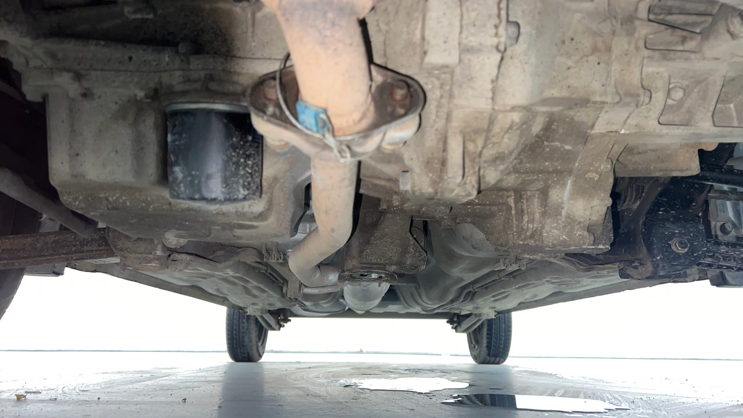 Used 2013 Maruti Suzuki Alto K10 LXi Petrol Manual extra FRONT LEFT UNDERBODY VIEW
