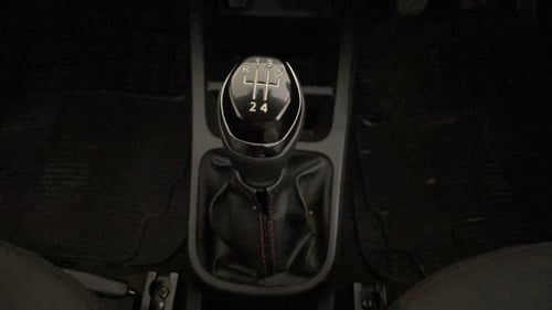 Used 2024 Renault Kwid RXT 1.0L Petrol Manual interior GEAR  KNOB VIEW