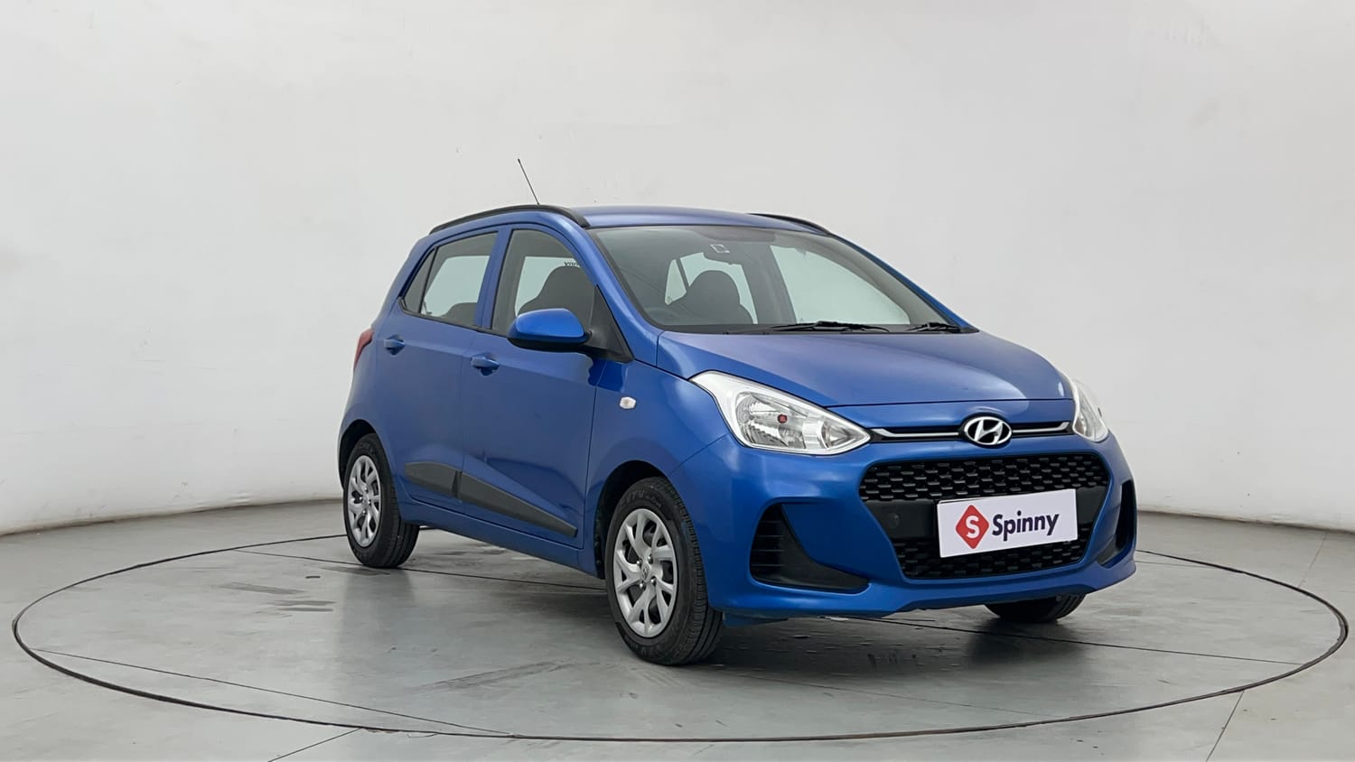 Used 2019 Hyundai Grand i10 Magna 1.2 Kappa VTVT Petrol Manual exterior RIGHT FRONT CORNER VIEW