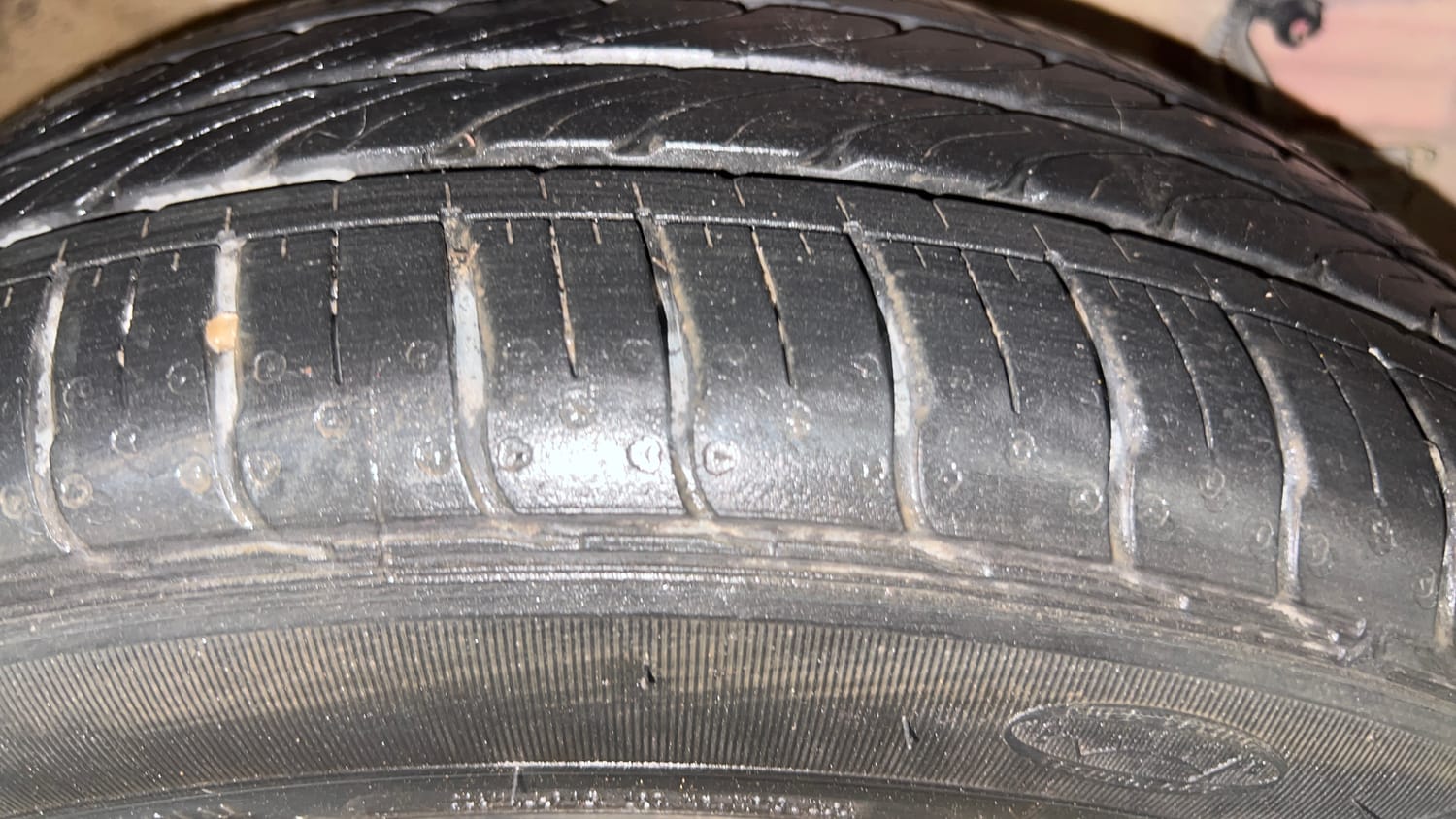 Used 2023 Tata Tiago XZA Plus Petrol Automatic tyres RIGHT REAR TYRE TREAD VIEW