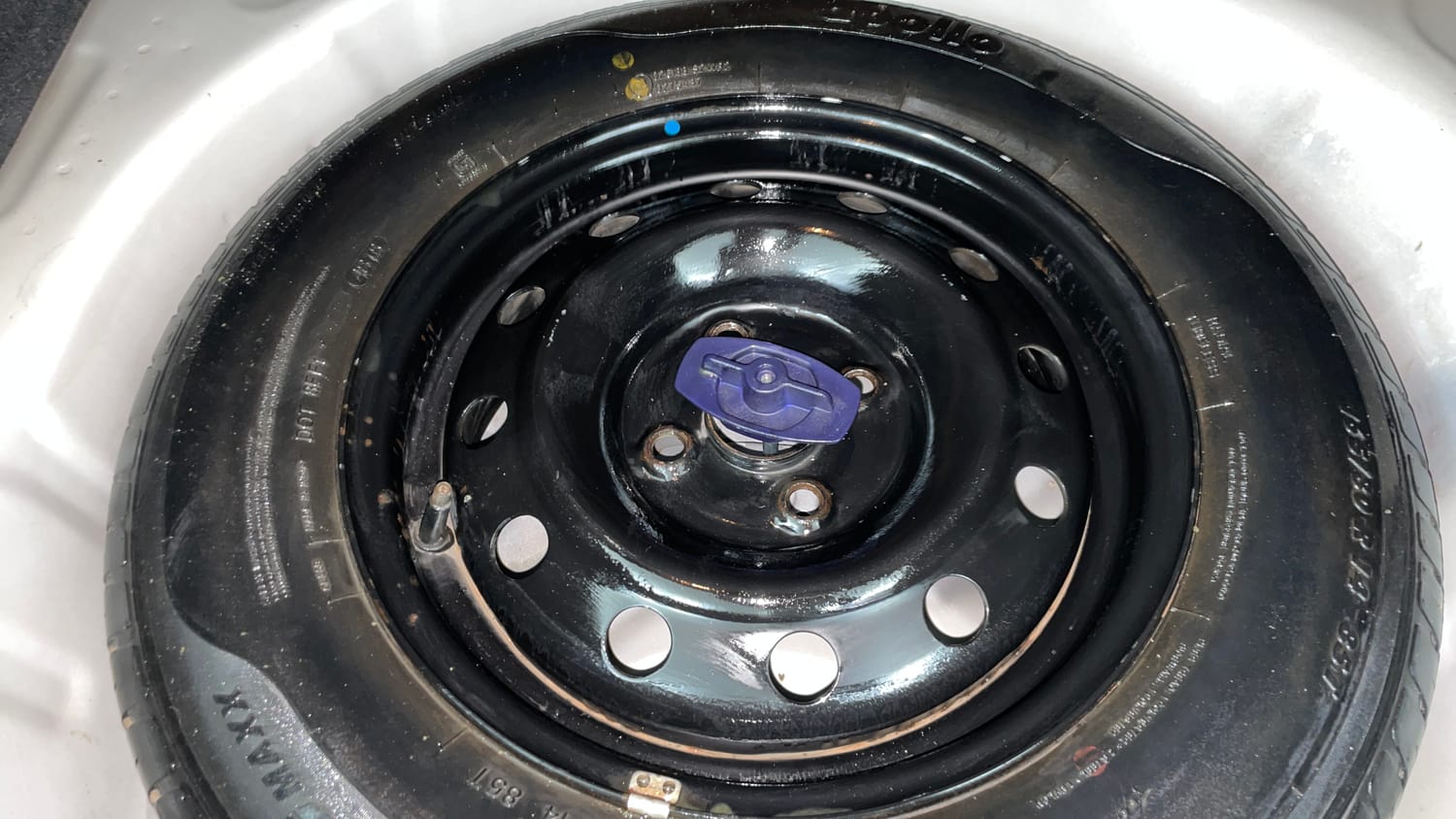 Used 2019 Maruti Suzuki Dzire VXi AMT Petrol Automatic tyres SPARE TYRE VIEW