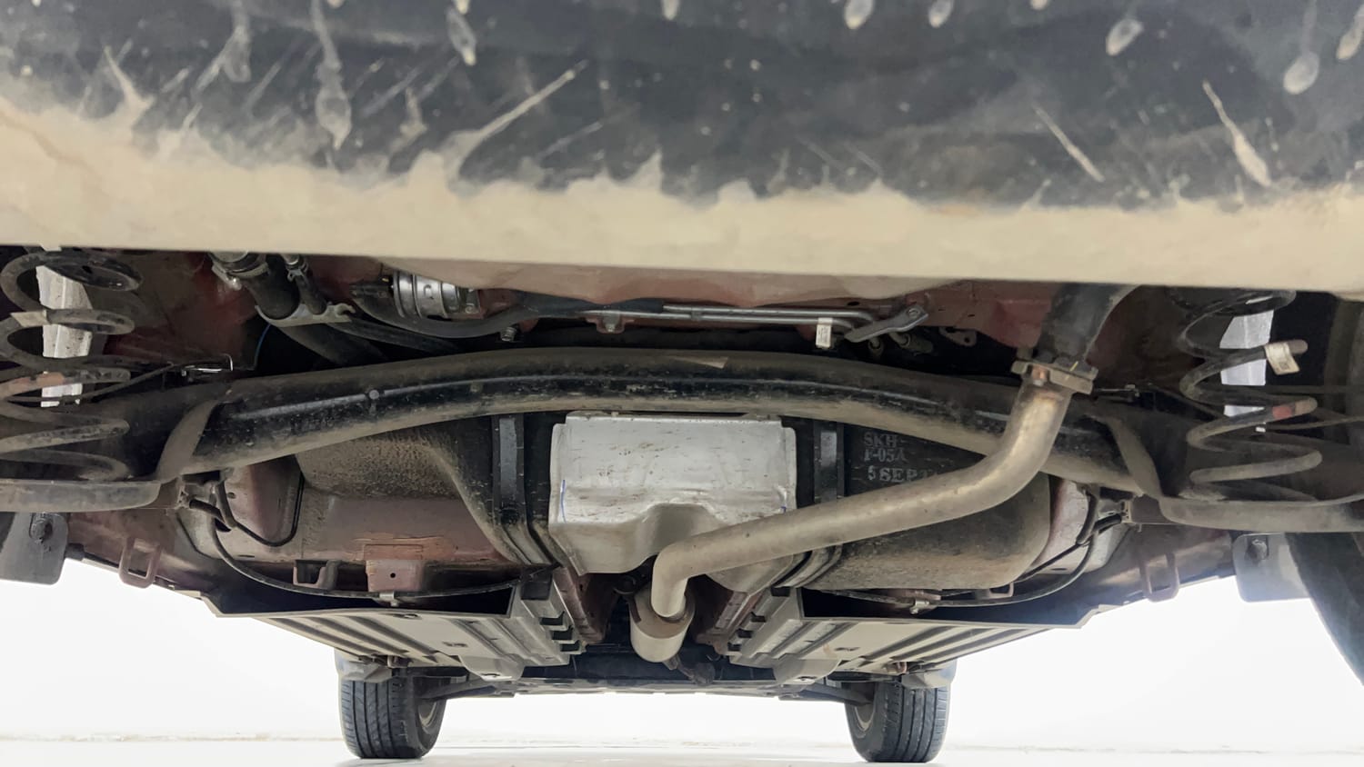 Used 2025 Maruti Suzuki Brezza ZXi Plus AT Petrol Automatic extra REAR UNDERBODY VIEW (TAKEN FROM REAR)