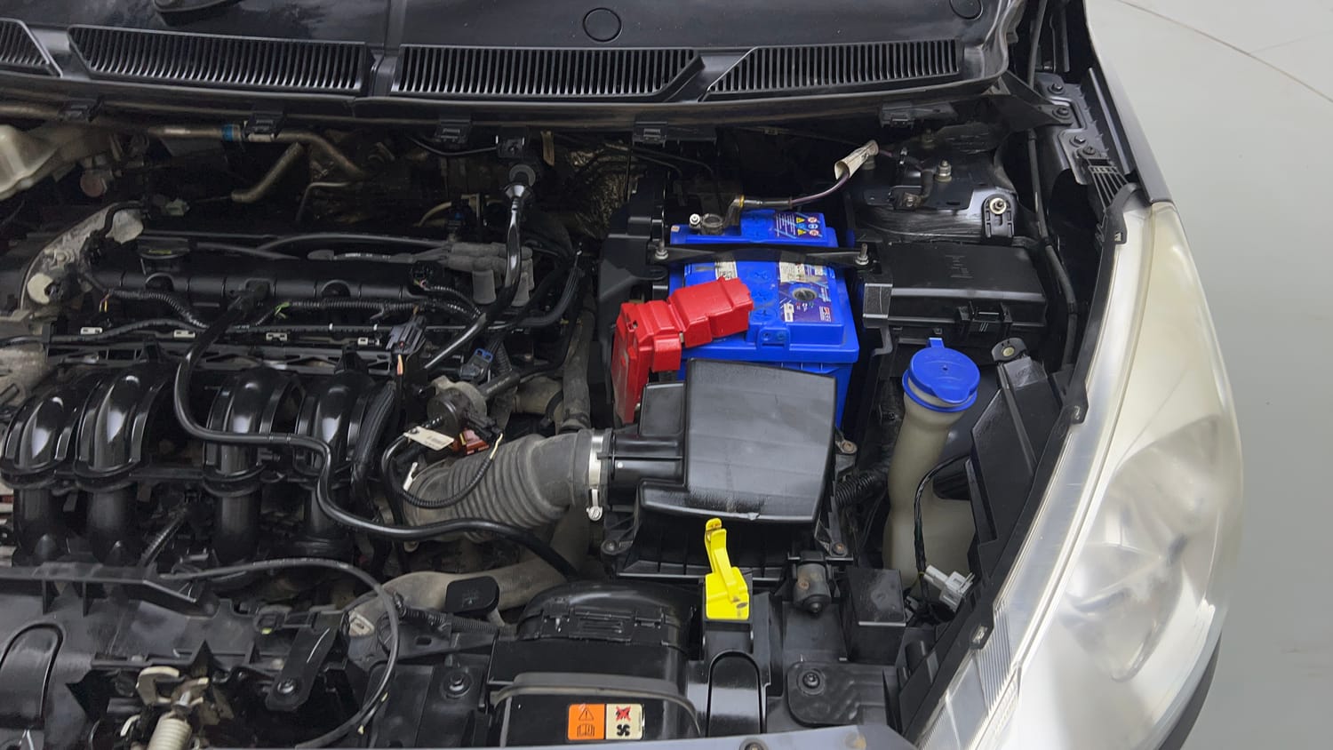 Used 2018 Ford Figo Aspire Titanium 1.2 Ti-VCT Petrol Manual engine ENGINE LEFT SIDE VIEW