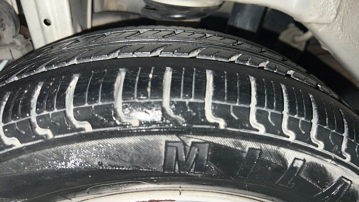 Used 2013 Maruti Suzuki Alto K10 LXi Petrol Manual tyres RIGHT REAR TYRE TREAD VIEW