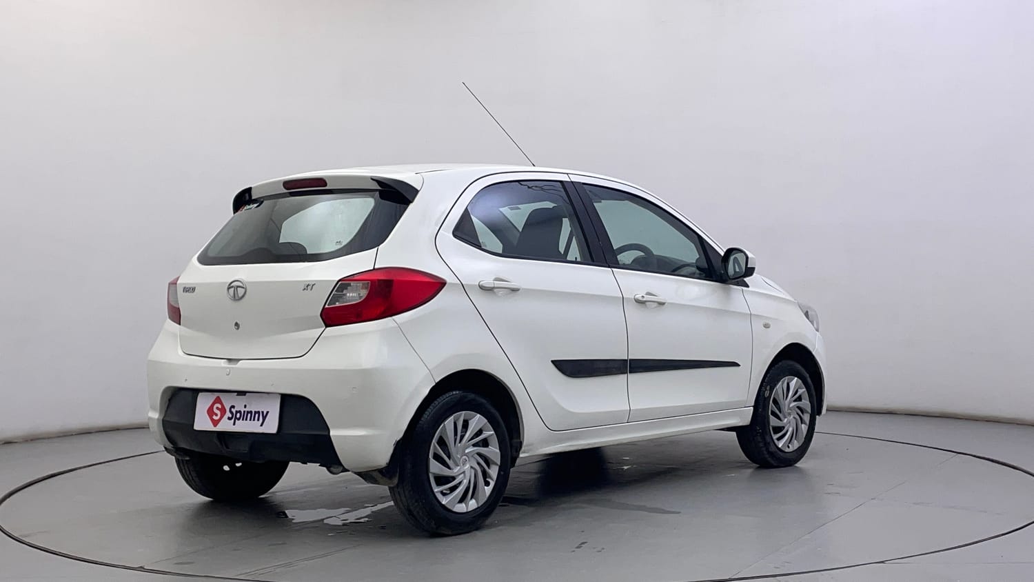 Used 2016 Tata Tiago Revotron XT Petrol Manual exterior RIGHT REAR CORNER VIEW