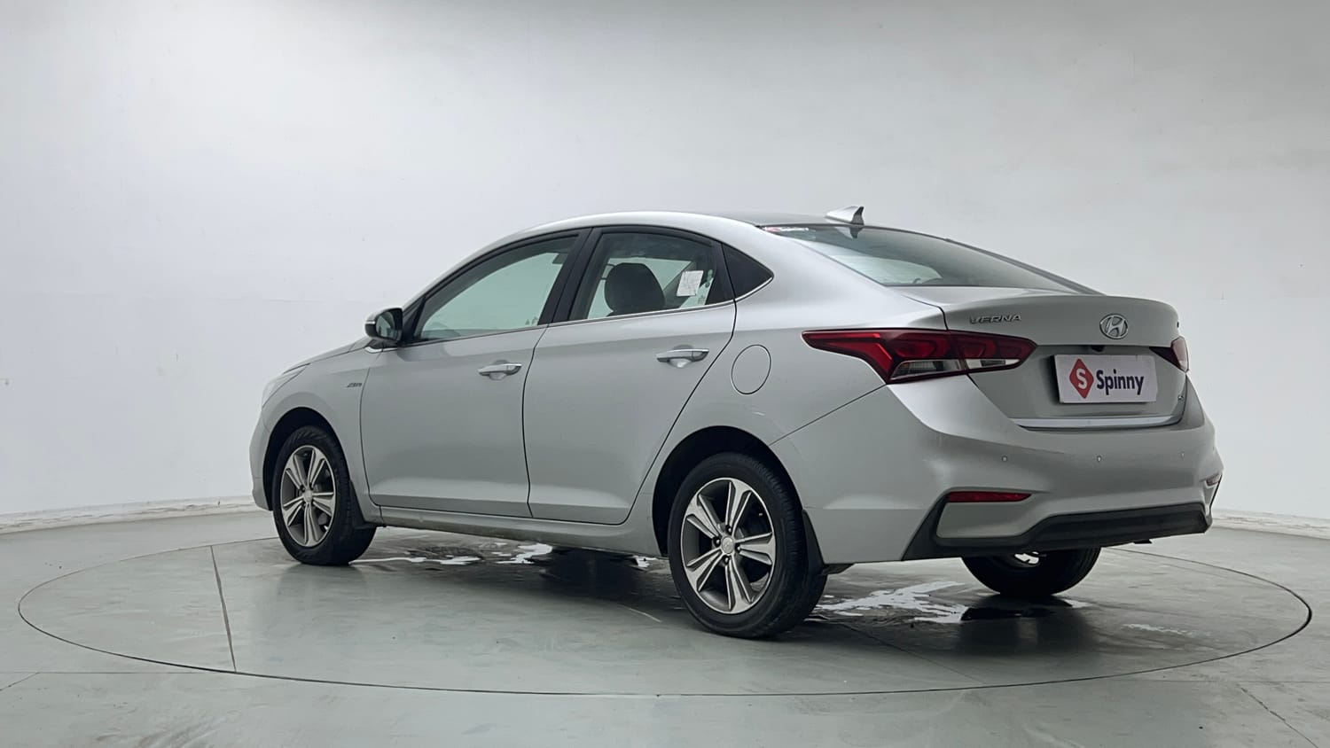 Used 2017 Hyundai Verna SX (O) 1.6 VTVT AT Petrol Automatic exterior LEFT REAR CORNER VIEW