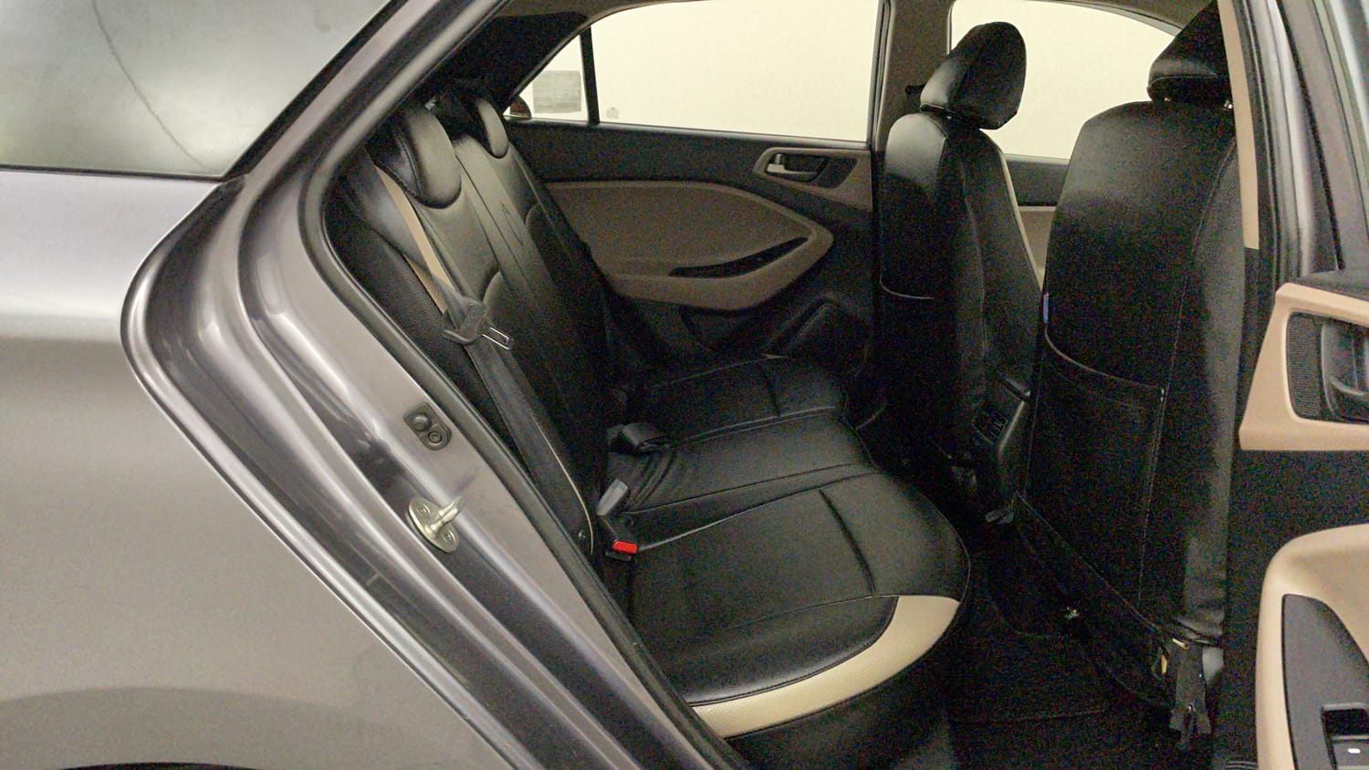 Used 2017 Hyundai Elite i20 Asta 1.2 Petrol Manual interior RIGHT SIDE REAR DOOR CABIN VIEW