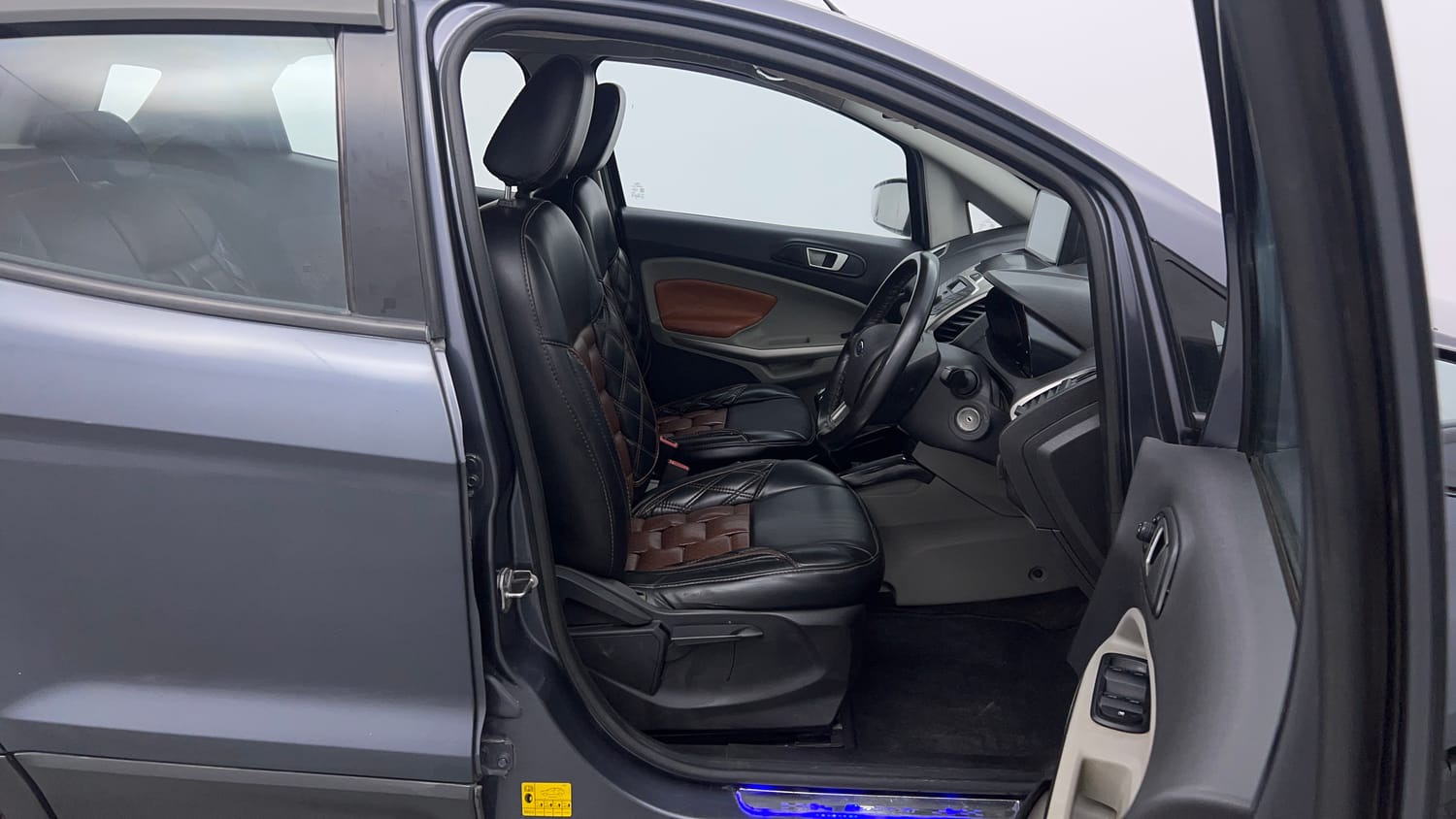 Used 2016 Ford EcoSport Trend 1.5L Ti-VCT Petrol Manual interior RIGHT SIDE FRONT DOOR CABIN VIEW