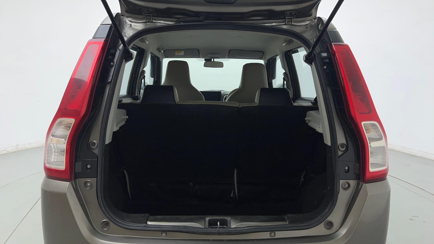 Used 2023 Maruti Suzuki Wagon R VXI 1.0 Petrol Manual interior DICKY INSIDE VIEW