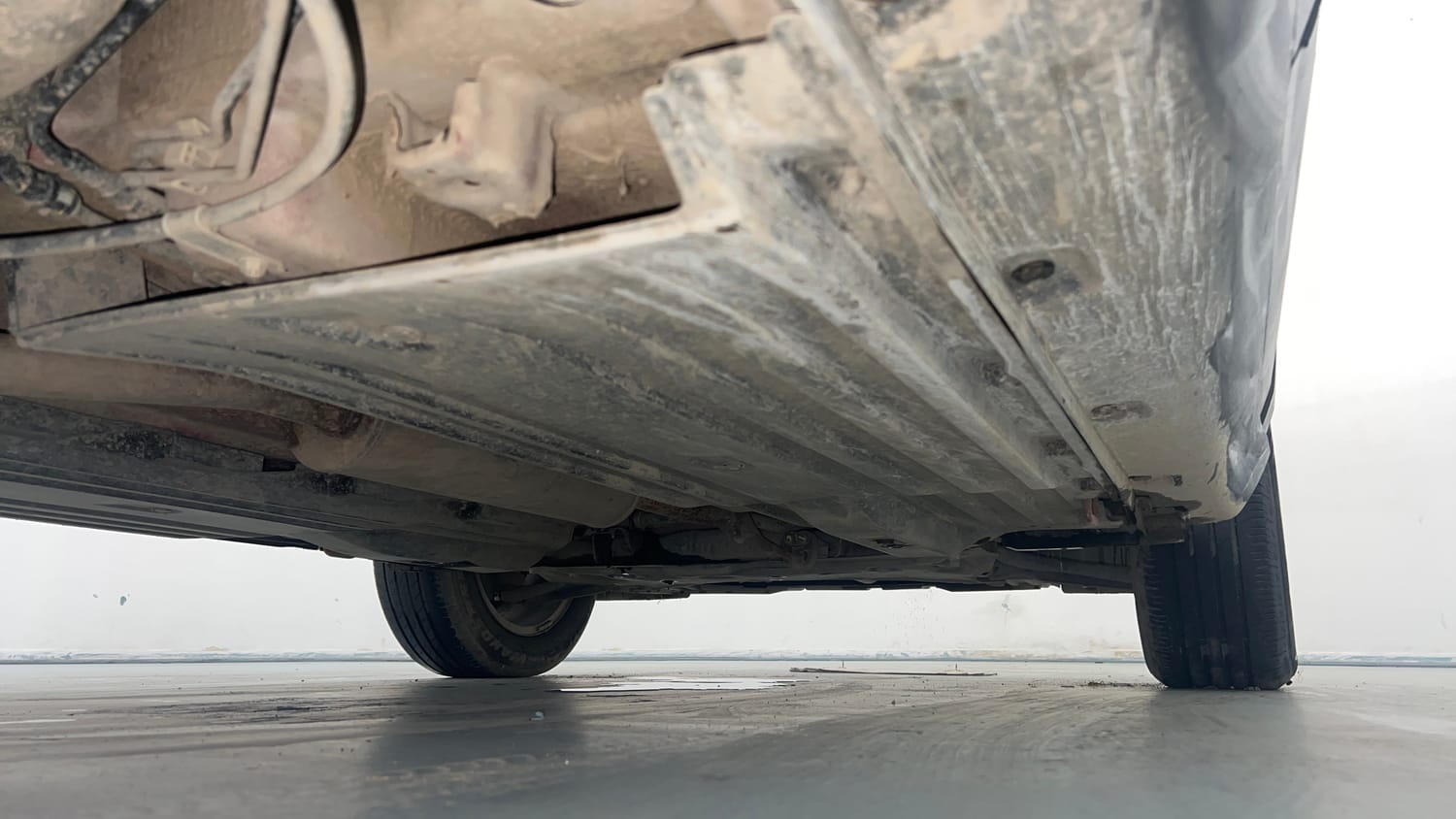 Used 2022 Maruti Suzuki Brezza Zxi Plus Dual Tone Petrol Manual extra REAR RIGHT UNDERBODY VIEW