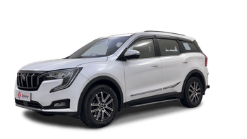 Used 2022 Mahindra XUV700 AX 7 Diesel AT AWD Luxury Pack 7 STR Diesel Automatic Image