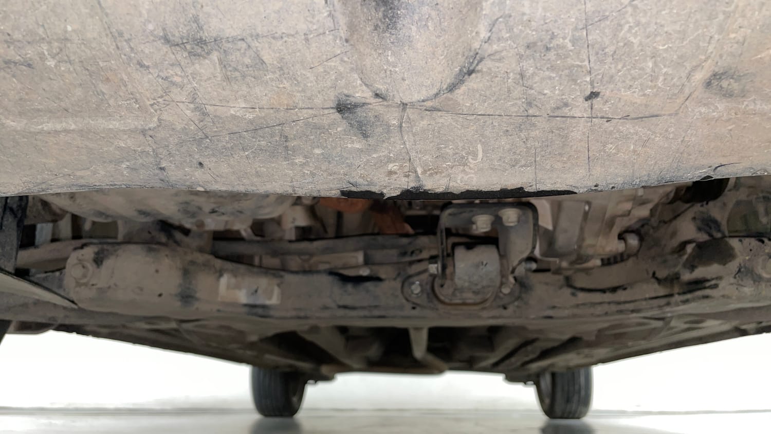 Used 2017 Hyundai Elite i20 Asta 1.2 Petrol Manual extra FRONT LEFT UNDERBODY VIEW