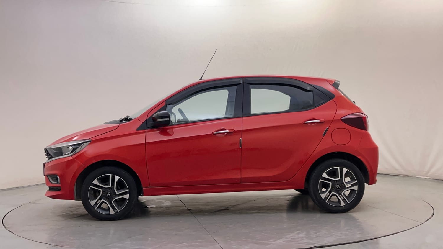 Used 2023 Tata Tiago XZA Plus Petrol Automatic exterior LEFT SIDE VIEW