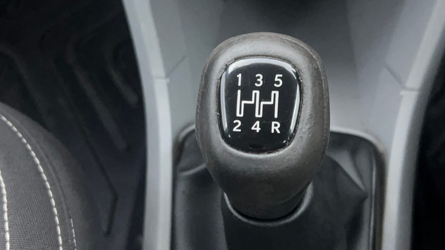 Used 2020 Tata Tiago XT Petrol Manual interior GEAR  KNOB VIEW